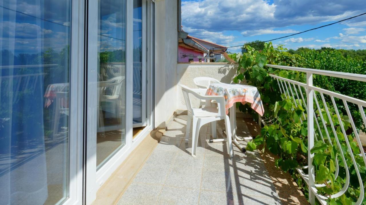 Apartments Susie By Rent Istria Umag Exterior photo